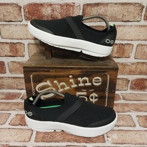 Pre-owned Oofos Oomg Low